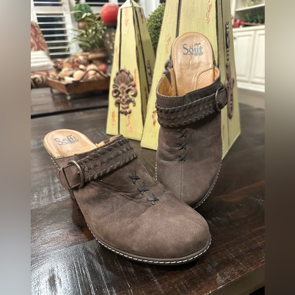 SOFFT WOMEN’S BROWN LEATHER CLOG. SIZE 10 M.